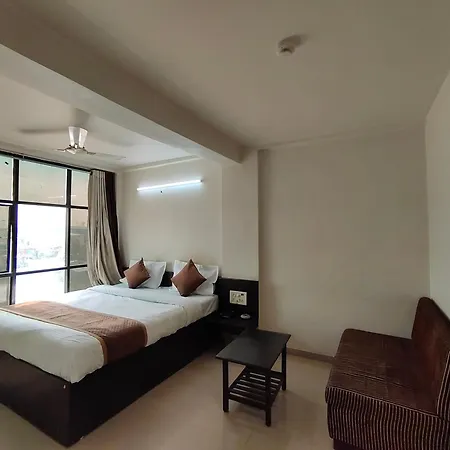 Hotel Palm Residency-3